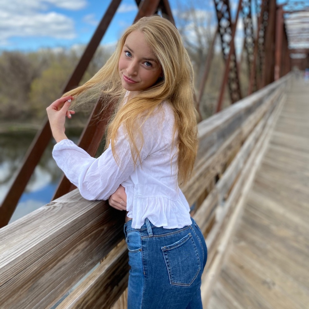 Meet your Posher, Hannah